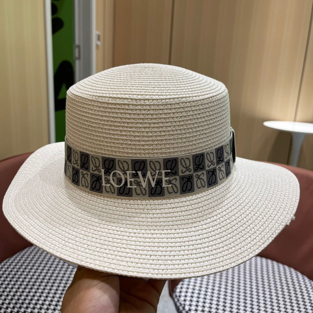 Loewe Caps